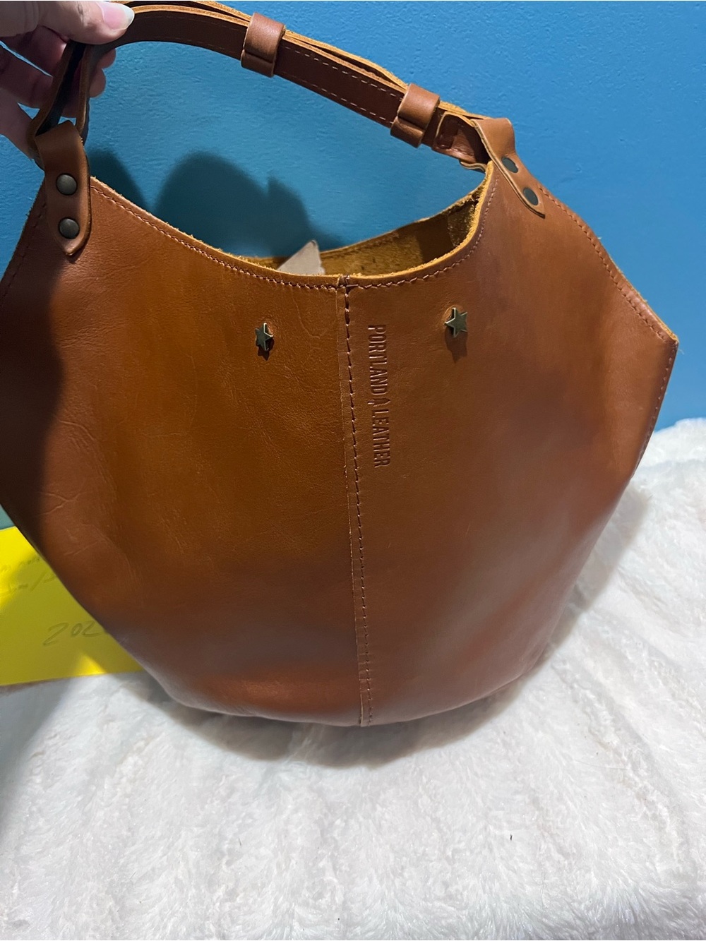 Modified Portland Leather Large Kangaroo Honey